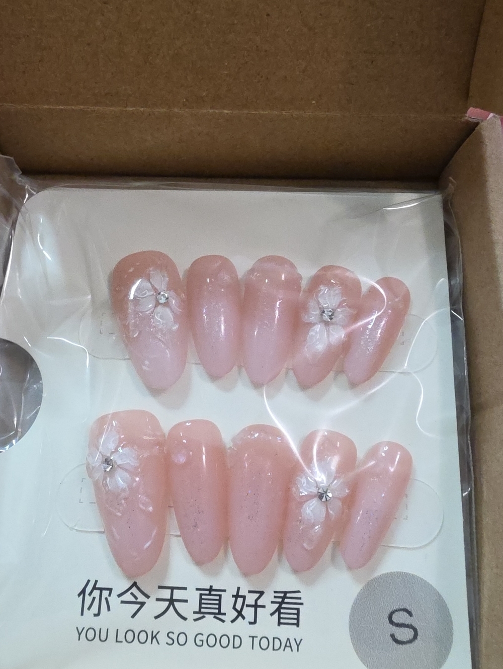 S Pink Press-On Nails with Floral Accent by
